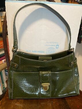 L. Claiborne Olivy Fern Grn.  Patent Shoulder Bag Ex., Pre Owned Condition